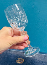 Load image into Gallery viewer, Set o 4 gwydr gwin / port Crisial cut glass Bohemia mewn bocs / Boxed Set of 4 Wine / Port Bohemia Crystal Cut Glass glasses