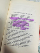 Load image into Gallery viewer, Llyfr ‘Poems of Shelley’ lledr Hynafol wedi argraffu yn 1908 gan Macmillan & co / Antique leather ‘Poems of Shelley’ book published by Macmillan & co in 1908
