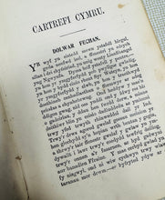 Load image into Gallery viewer, Llyfr Hynafol ‘Catrefi Cymru’ gan O.M.Edwards o 1896 / Antique book ‘Catrefi Cymru’ by O.M.Edwards from 1896