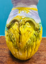 Load image into Gallery viewer, Jwg Hynafol pen maharen Majolica Adam a Bromley o’r 1880au / Antique Adam and Bromley Majolica ram’s head pitcher from 1880s
