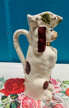 Load image into Gallery viewer, Jwg Spaniel ar ei draed ôl Royal Staffordshire Hynafol / Antique Royal Staffordshire begging Spaniel dog pitcher