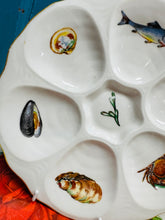 Load image into Gallery viewer, Plât wystrys a bwyd môr Majolica Ffrengig wedi'i baentio â llaw / French Majolica hand painted oyster and seafood plate