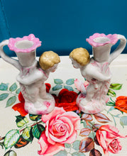 Load image into Gallery viewer, Pâr o ganhwyllbrenau seramig Ceriwbiaid Fictoraidd / Pair of ceramic Victorian Cherub candlesticks