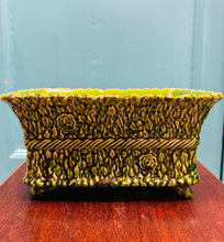 Load image into Gallery viewer, Planter Ward Vintage gwyrdd olewydd petrual / Ward olive green rectangular Vintage planter