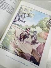 Load image into Gallery viewer, Llyfr Mawr y Plant rhif 3 clawr meddal Vintage / Vintage soft cover Llyfr Mawr y Plant rhif 3