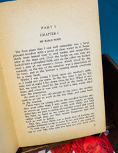 Load image into Gallery viewer, Llyfr ‘Black Beauty’ clawr caled Vintage gan Anna Sewell / Vintage hardback ‘Black Beauty book by Anna Sewell