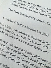 Load image into Gallery viewer, Argraffiad Cyntaf o’r llyfr clawr caled ‘The Best of The Beatles’ from 2005 / First edition of the hardback book ‘The Best of The Beatles’ from 2005