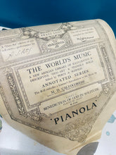 Load image into Gallery viewer, Rholyn piano awtomatig Duo-Art a Pianola Hynafol yn ei focs storio du gwreiddiol / Antique Duo-Art and Pianola player piano roll inside the original black storage box