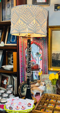 Load image into Gallery viewer, Golau unigryw allan o hen glarinet ar waelod derw sydd wedi ei wneud â llaw / Unique light made out of an old clarinet on a handmade oak base