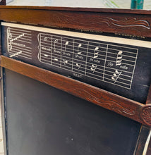 Load image into Gallery viewer, Bwrdd du Edwardaidd yn troi'n ddesg plentyn, gyda bwrdd efo 20 o ddelweddau yn sgrolio / Edwardian child’s drawing black board converting into a desk, with a scrolling picture board with 20 images