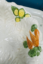 Load image into Gallery viewer, Powlen weini a jwg fechan Kelsboro darluniau llysiau Vintage / Vintage vegetable design Kelsboro serving bowl and small jug