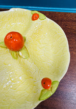 Load image into Gallery viewer, Dysgl gweini Vintage Royal Venton Ware melyn ac afal / Vintage yellow and apple Royal Venton Ware serving dish