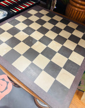 Load image into Gallery viewer, Set chess Hynafol gyda darnau Asiaidd o resin ar fwrdd chess llechen trwm wedi’i wneud â llaw / Antique chess set with Asian resin pieces on a heavy slate handmade chess board