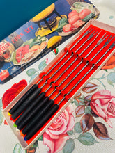 Load image into Gallery viewer, Set Fondue Retro o’r 70au yn ei focs gwreiddiol/ Retro Fondue set from the 70s in it’s original box