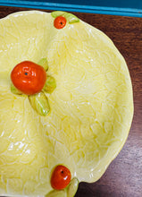 Load image into Gallery viewer, Dysgl gweini Vintage Royal Venton Ware melyn ac afal / Vintage yellow and apple Royal Venton Ware serving dish
