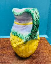 Load image into Gallery viewer, Jwg Hynafol pen maharen Majolica Adam a Bromley o’r 1880au / Antique Adam and Bromley Majolica ram’s head pitcher from 1880s