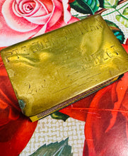 Load image into Gallery viewer, Daliwr matsys vesta brass hynafol gyda gwaith celf y ffosydd ‘PTE John Sullivan no. 2363 2nd Welsh Reg’ / Antique brass trench art vesta match holder ‘PTE John Sullivan no. 2363 2nd Welsh Reg’