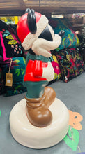 Load image into Gallery viewer, Ffigwr Nadoligaidd 24 modfedd Mickey Mouse Disney Vintage look sydd yn goleuo / Mickey Mouse Disney Christmas 24 inch Figure Light Up Vintage look