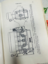 Load image into Gallery viewer, Llyfr cyfeirio Vintage o 1957, ‘Austin Cars: A Practical Guide to Maintenance and Repair’ (yn ymdrin â modelau o 1932 ymlaen) / Vintage reference book Austin Cars: A Practical Guide to Maintenance and Repair (Covering Models from 1932) from 1957
