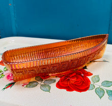 Load image into Gallery viewer, Powlen wydr Sowerby Carnival Marigold tywyll Vintage prin siâp cwch rhwyfo / Rare Vintage dark Marigold Sowerby Carnival glass rowboat shaped bowl