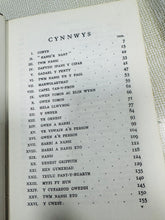 Load image into Gallery viewer, Nofel ‘Gwen Tomos’ gan Daniel Owen, argraffiad o 1962 / 1962 edition of ‘Gwen Tomos’ nofel by Daniel Owen