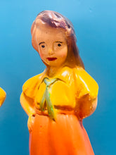 Load image into Gallery viewer, Pâr o fachgen a merch chalkware Vintage o’r 30au wedi eu peintio â llaw /
Pair of hand painted Vintage chalkware boy and girl from the 30s