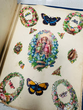 Load image into Gallery viewer, Llyfr Scrap 30 tudalen Hynafol Fictoraidd / Antique Victorian 30 page Scrap Book