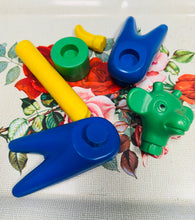 Load image into Gallery viewer, Tegan Giraff ‘Zoo-it-yourself’ Tupperware o 1966 / Vintage Tupperware ‘Zoo-it-yourself’ Giraffe toy from 1966