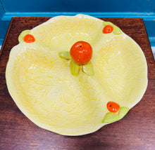 Load image into Gallery viewer, Dysgl gweini Vintage Royal Venton Ware melyn ac afal / Vintage yellow and apple Royal Venton Ware serving dish
