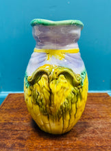 Load image into Gallery viewer, Jwg Hynafol pen maharen Majolica Adam a Bromley o’r 1880au / Antique Adam and Bromley Majolica ram’s head pitcher from 1880s