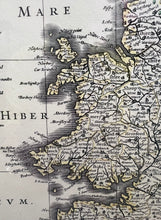 Load image into Gallery viewer, Print o fap William a John Blaeu o Brydain o 1635 mewn hen ffrâm euraidd / Print of William and John Blaeu’s map of Britain from 1635 in a Vintage gold frame