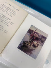 Load image into Gallery viewer, Argraffiad cyntaf o lyfr clawr caled ‘Llyfr Mawr y Plant’ o 1931 gan Jennie Thomas a J.O. Williams / First edition of the ‘Llyfr Mawr y Plant’ hardback book from 1931 by Jennie Thomas and J.O. Williams