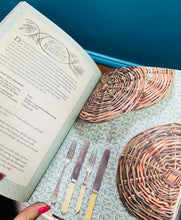 Load image into Gallery viewer, Llyfr clawr caled ‘Kirstie’s Vintage Home’ o 2012 / ‘Kirstie’s Vintage Home’ hardback book from 2012