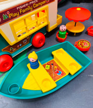 Load image into Gallery viewer, Campervan Fisher Price Vintage o’r 70au yn ei focs gwreiddiol / Vintage Fisher Price Campervan from the 70s in it’s original box