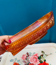 Load image into Gallery viewer, Powlen wydr Sowerby Carnival Marigold tywyll Vintage prin siâp cwch rhwyfo / Rare Vintage dark Marigold Sowerby Carnival glass rowboat shaped bowl