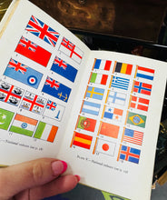 Load image into Gallery viewer, Llyfr ‘Observer’ ‘Ships’ Vintage / Vintage ‘Ships’ Observer book