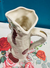 Load image into Gallery viewer, Jwg Spaniel ar ei draed ôl Royal Staffordshire Hynafol / Antique Royal Staffordshire begging Spaniel dog pitcher