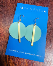 Load image into Gallery viewer, Clustlysau Solar Jack & Freda / Jack & Freda Solar Earrings