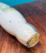 Load image into Gallery viewer, Rholbren wydr gwyn Hynafol wedi ei addurno gyda gwahanol ddarluniau o’r 1860au / Antique milk glass rolling pin decorated with various drawings from the 1860s