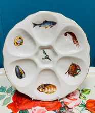 Load image into Gallery viewer, Plât wystrys a bwyd môr Majolica Ffrengig wedi'i baentio â llaw / French Majolica hand painted oyster and seafood plate

