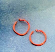 Load image into Gallery viewer, Hoops Troellog Jack &amp; Freda / Jack &amp; Freda Twisty Hoops
