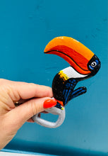 Load image into Gallery viewer, Agorwr poteli cast iron toucan Guiness / Guiness cast iron bottle opener
