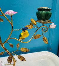 Load image into Gallery viewer, Daliwr canhwyllau addurnedig aml-gangen cast iron ar ffurf parot / Cast iron ornate multi branch Parrot candle holder
