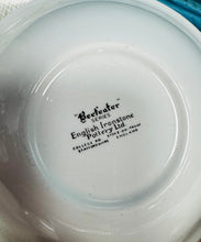 Load image into Gallery viewer, Powleni Retro prin Beefeater dyluniau Tarw o’r 70au / Retro rare Beefeater 1970s bull design bowls
