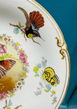 Load image into Gallery viewer, Plat Hynafol Pili Pala ac adar wedi ei beintio â llaw / Antique hand painted butterfly and birds plate
