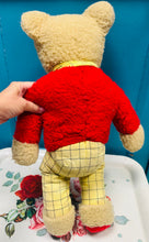 Load image into Gallery viewer, Tegan meddal Rupert Vintage o’r 70au /  Vintage Rupert soft toy from the 70s
