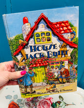 Load image into Gallery viewer, Llyfr clawr caled Vintage ‘The house that Jack built’ a ‘Hansel a Gretel’ o 1970 / Vintage ‘The house that Jack built’ and ‘Hansel a Gretel’ hardback book from 1970
