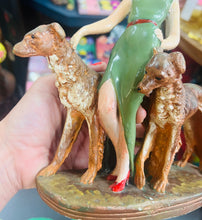 Load image into Gallery viewer, Ffigwr merch a’i dau gi chalkware Vintage o’r 30au wedi eu peintio â llaw /
Hand painted Vintage chalkware girl and her dog figure from the 30s
