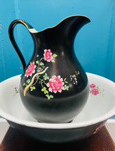Load image into Gallery viewer, Jwg a bowlen folchi fawr Vintage Edwardaidd du flodeuog Burslem Ware / Vintage Edwardian Burslem Ware large black floral wash jug and bowl
