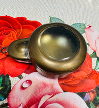 Load image into Gallery viewer, Daliwr watch boced brass chwarelwr / glowr Hynafol gyda chaead gwydr / Antique quarrymen / miner brass pocket watch holder with glass lid
